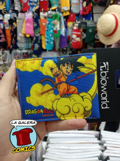 BILLETERA PREMIUM CON DIJE - DRAGON BALL Z - TRAJE DE GOKU NARANJA Y AZUL - comprar online