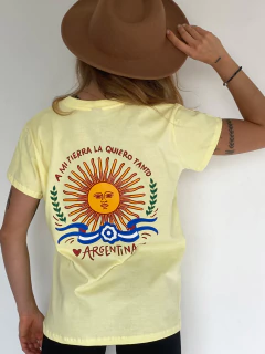 REMERA ARGENTO amarillo sol coronados - tienda online