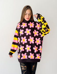 BUZO EMILY PINK FLOWER en internet