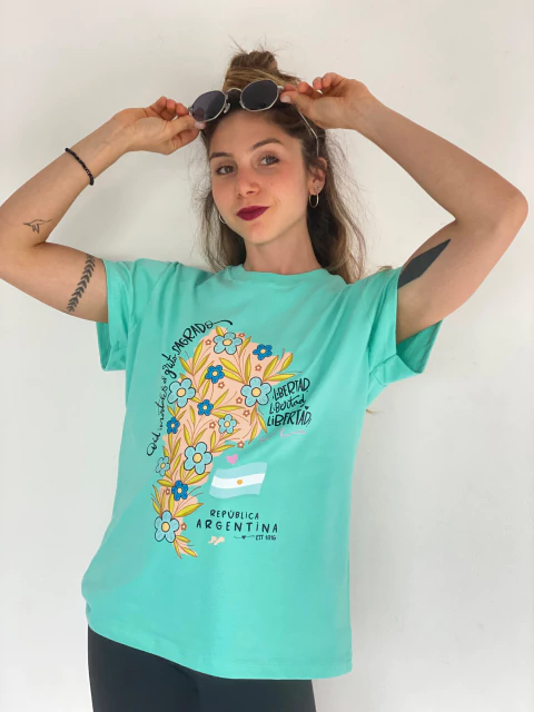 REMERA ARGENTO verde mapa oid mortales - comprar online