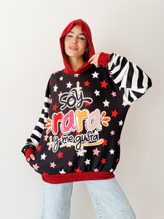 Sweater Betty rojo soy rara en internet