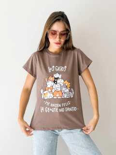 Remera Agus vison gatos - comprar online