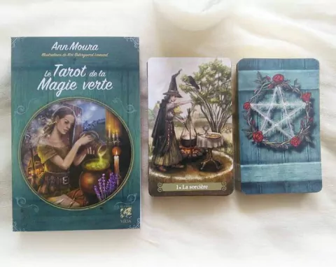 EL TAROT DE LA BRUJA VERDE - MOURA ANN