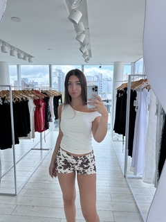 Top Camila