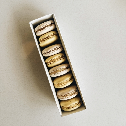 Macarons x 8 amarillos y blancos