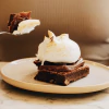 Cuadrado de Brownie con Dulce de Leche y Merengue - comprar online