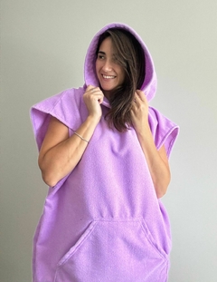 Poncho de toalla de microfibra Lila