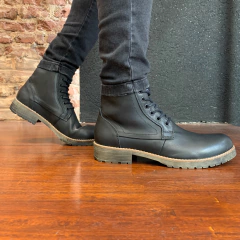 Botas Virgil en internet