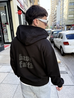 Buzo Boxy Faith en internet