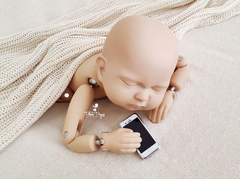 Mini Celular Cenográfico - Iphone Prata com Caixinha on internet
