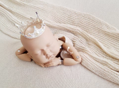 Coroa Newborn Diamond on internet