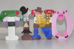 Palabras / Letras en Madera. Todas en Imprenta Mayúscula en internet