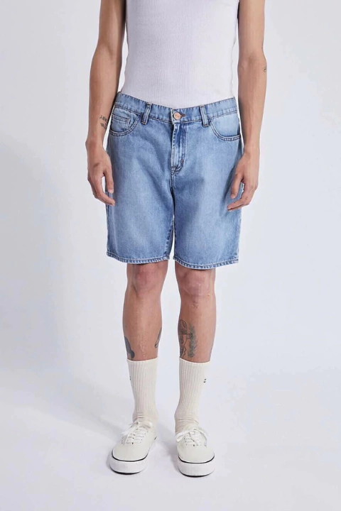 Bermuda Turner - Revolver