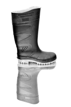 Bota OMBU PVC Caña Larga con Puntera de Acero Negro en internet