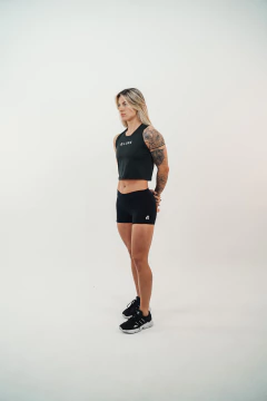Shorts preto curto
