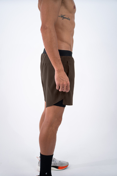Shorts Curto c/Lycra 2 em 1 Café Lurk - Lurk | Meias e Vestuário Fitness [@lurkbr]