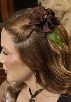Flor Chocolate Plumas Verde