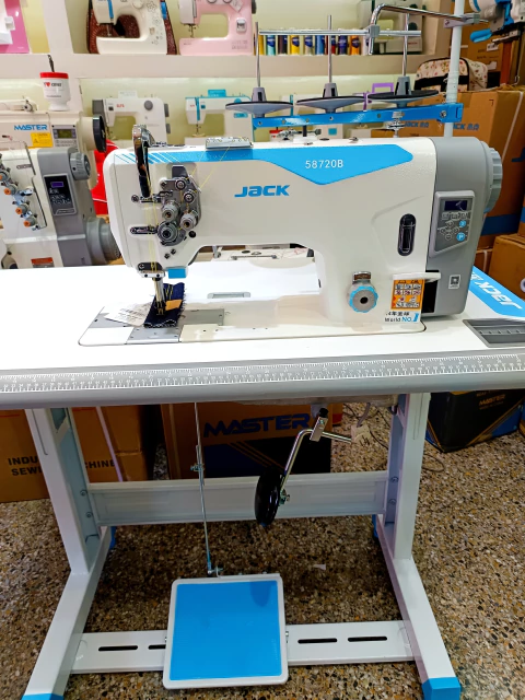 Doble Aguja Industrial Jack JK58720B-A-005C-Y Pesada - comprar online