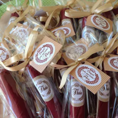 Charutos de Chocolate Recheados com Embalagem Individual Laço e Tag - loja online