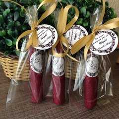 Charutos de Chocolate Recheados com Embalagem Individual Laço e Tag - comprar online