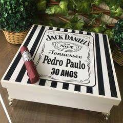 Imagem do Caixa Simples com pezinhos