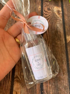 Frascos Álcool Gel 60ml com saquinho e tag na internet