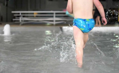 Slip Para El Agua Con Pañal Integrado Dino + IPLAY en internet