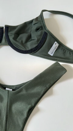 Meia taça micro canelado verde militar / Asa delta - Biquínis Lola Chic