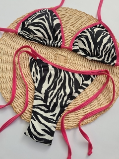 Cortininha viés zebra com rosa / Lacinho - comprar online
