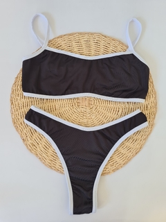 Conjunto Anita preto com branco / Asa delta viés