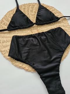 Cortininha canelado preto / Hot pant fio duplo - comprar online