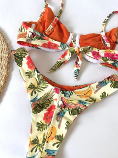 Meia taça estampa tropical / Asa delta - Biquínis Lola Chic