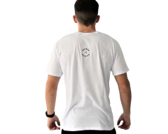 Remera charles Blanca con bordado negro - comprar online