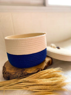 Cesto de Corda Pintado (24x18 ) Tampa - Atelie Pontos e Fios