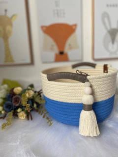 Cesto de Corda pintado 23x15 com alça embutida - Atelie Pontos e Fios