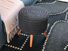 Puff Pé Palito - 40x40 - Atelie Pontos e Fios