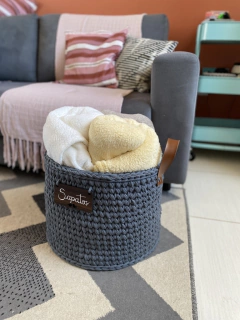 Cesto Fio de Malha 40x30 com plaquinha e alça de couro ecológica - loja online