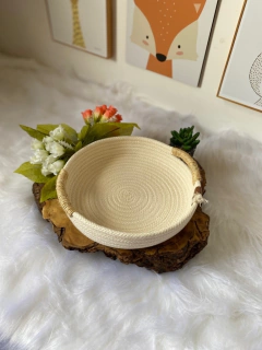 Bandeja com alça revestida - Atelie Pontos e Fios