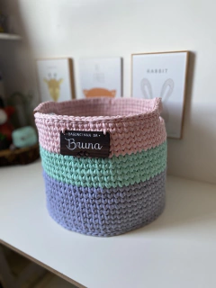 Cesto Fio de Malha 40x30 com plaquinha personalizada