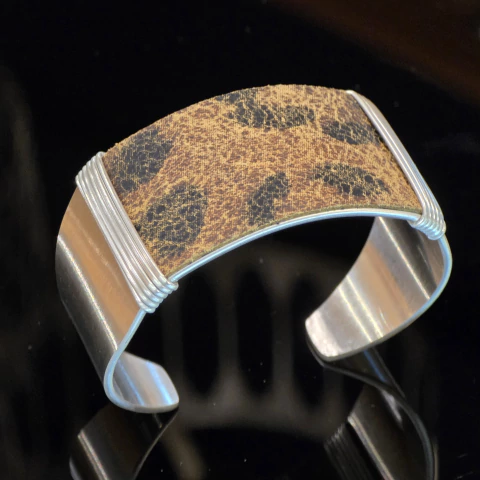 Pulsera CUERO #3 en internet