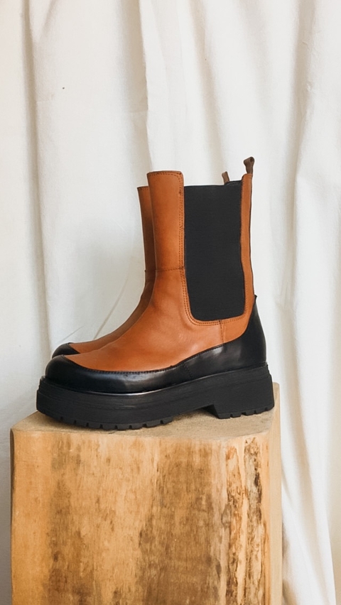 BORCEGO CARL SUELA (Entrega Inmediata)