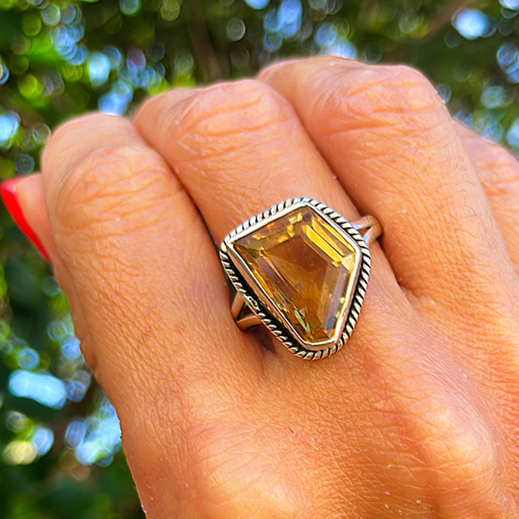 Anillo ANIYAMIT