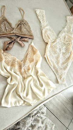 Top Grace Nude