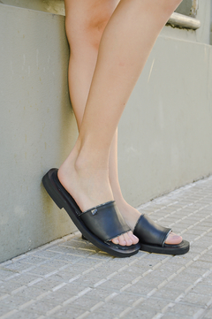 IRU NEGRO - comprar online