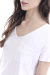 REMERA MANGA CORTA ESCOTE EN V OCHOOR II COLOR BLANCO - comprar online