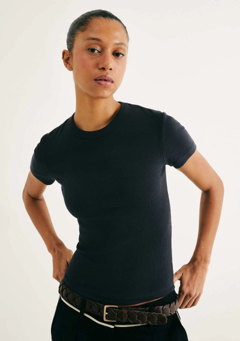 REMERA HERING MANGA CORTA SLIM RIB NEGRO - comprar online