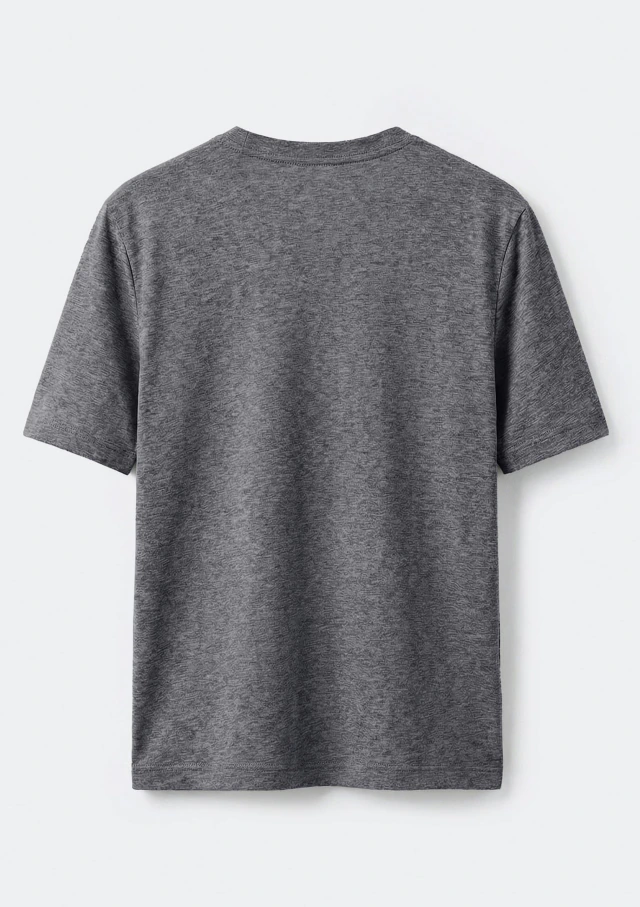 Remera manga corta básica world cuello en v de color negro — imagen 5