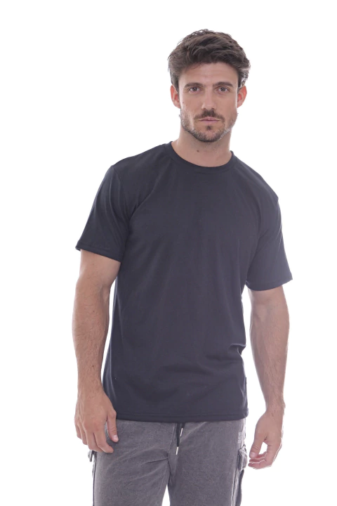 REMERA MANGA CORTA LISA LISTIN NEGRA - comprar online
