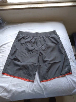 Bermuda Rainha Basic Run 47CM Masculina - Chumbo/Vermelho 4138100-1558