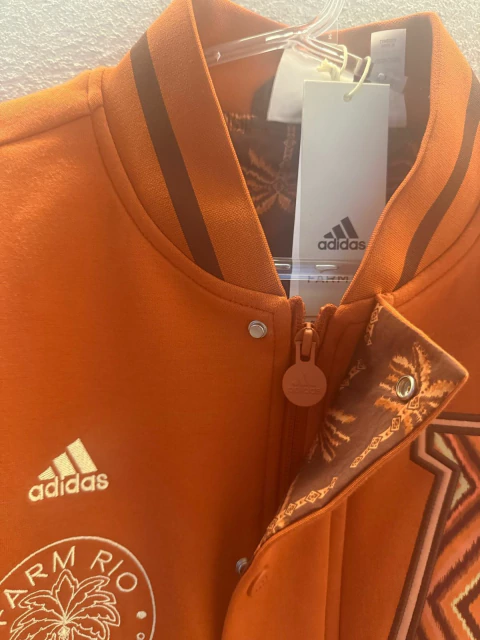 Jaqueta Collegiate adidas x FARM Rio Laranja JE9220 - Kevin Sports